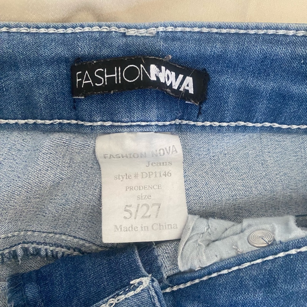 FASHION NOVA skinny jeans - Picture 2 of 2